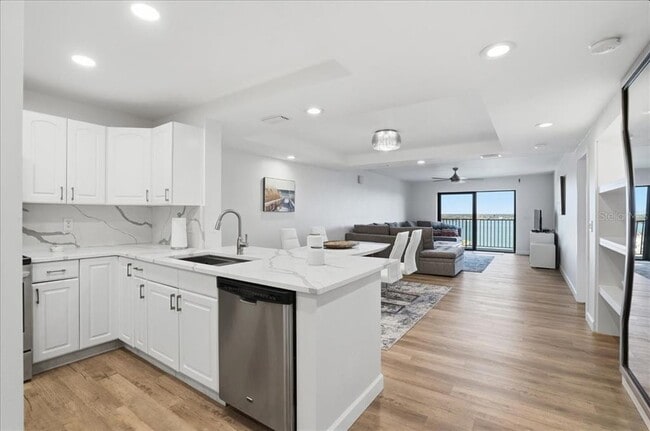 Photo - 7300 Sun Island Dr S Unit 905