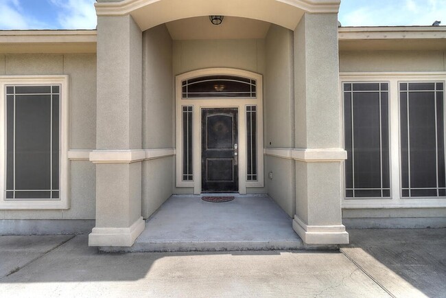 Photo - 3826 Truxton Dr