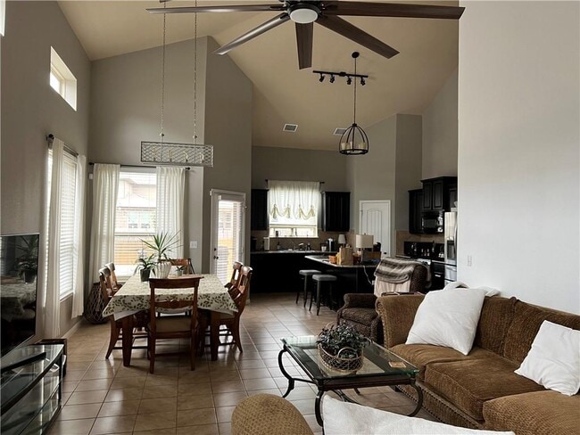 Photo - 1529 Hamiltons Wy