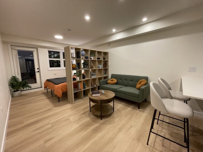 Photo - 8615-8108 108 St NW Unit 412