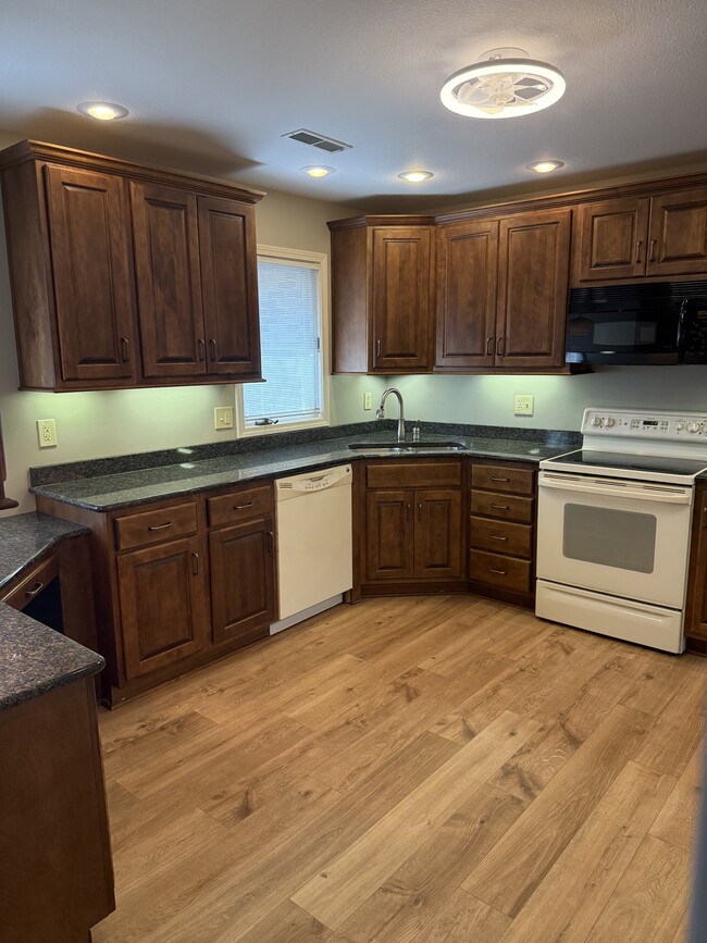 Photo - 1109 Chadwick Dr