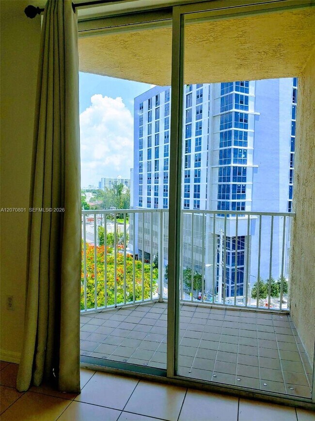 Photo - 102 SW 6th Ave Unit 610