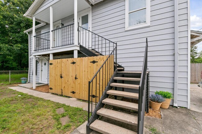 Building Photo - 4812 Michaux St Unit 1