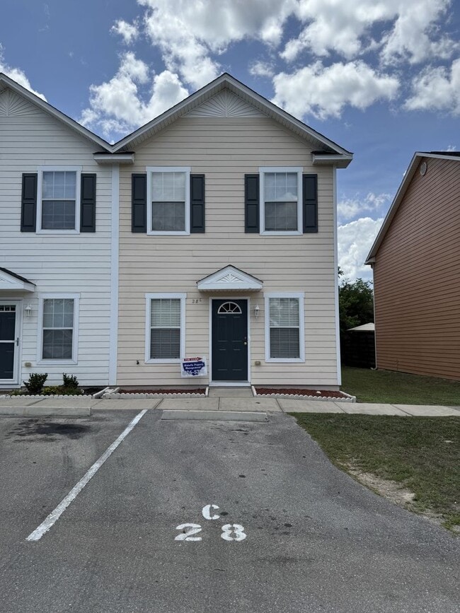 Townhouse in Downtown Crawfordville - Townhouse in Downtown Crawfordville