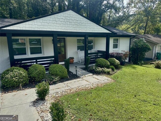 Photo - 2434 Rockcliff Rd SE