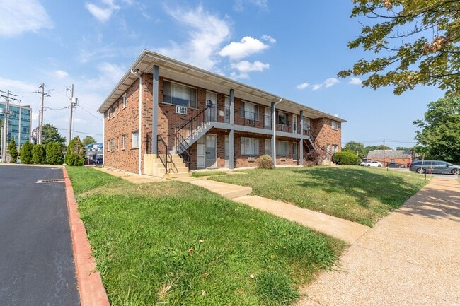 Photo - St. Louis Hills Studio Unidad 4421A