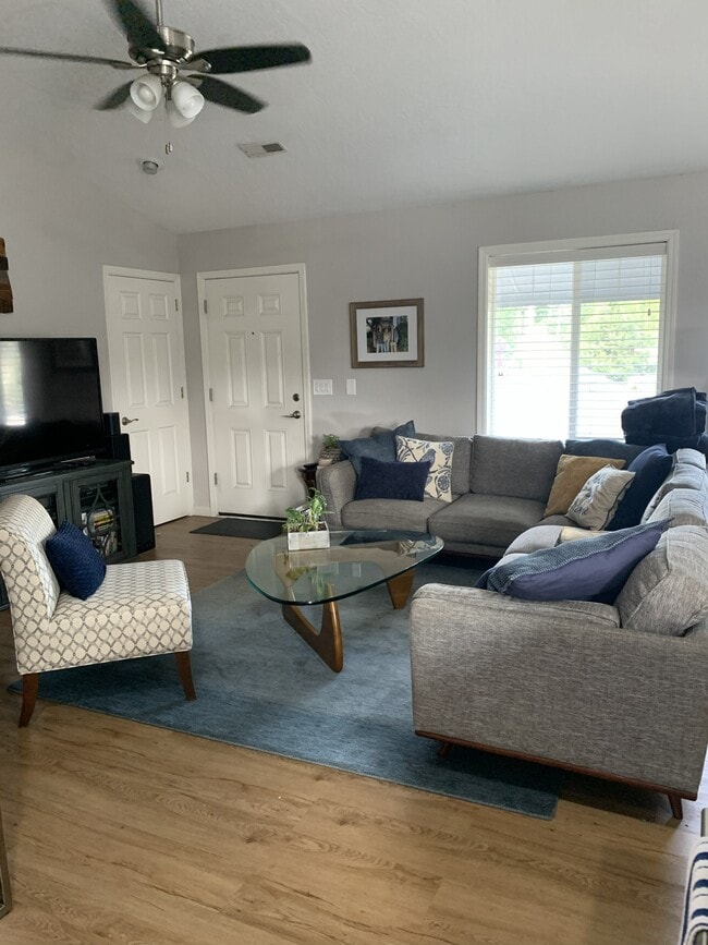 Photo - 148 N 2nd St Unidad A