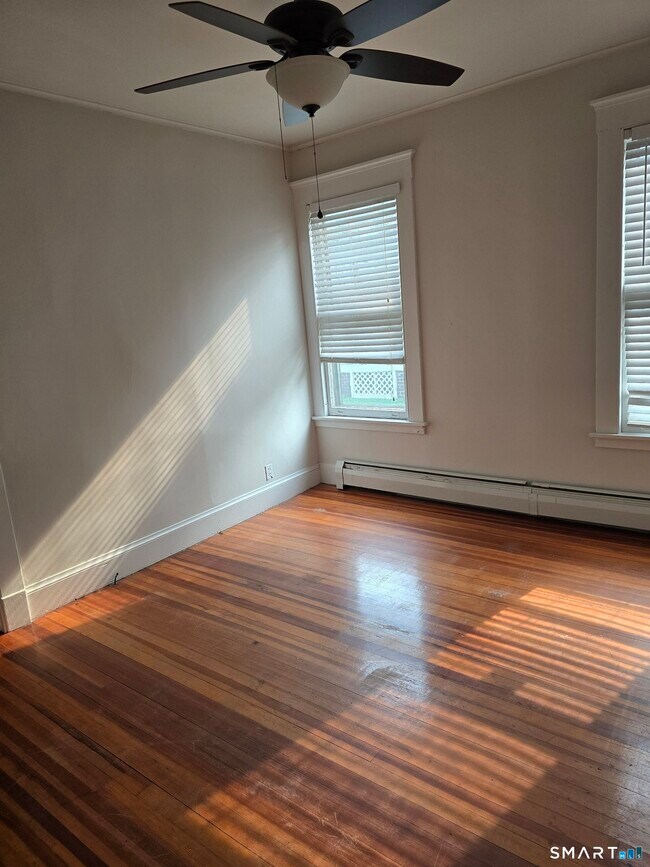 Photo - 164 Pythian Ave