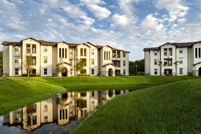 The Pines Apartments - The Pines Apartments