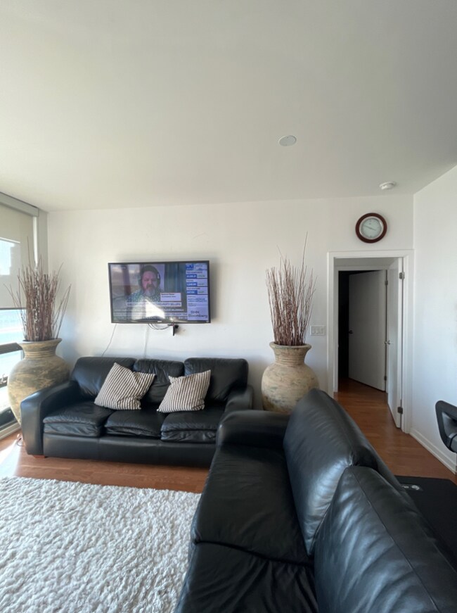 Photo - 33 Lombard St Unit 3008