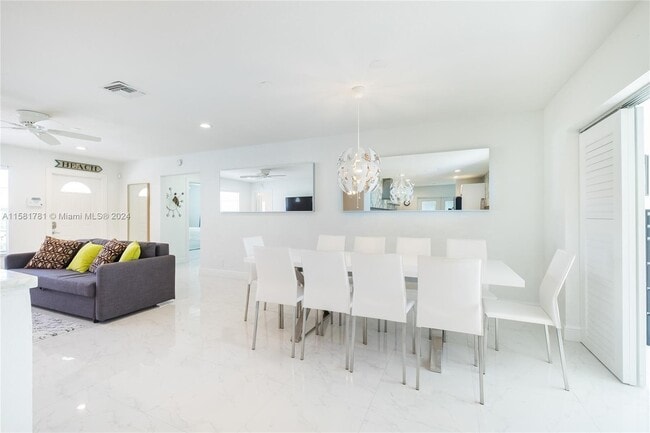 Photo - 210 SE 4th St