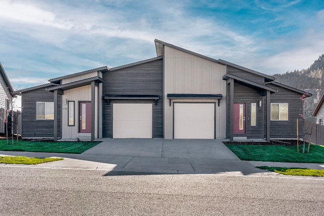 Photo - 128 W View Dr