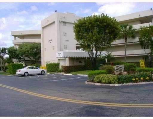 Photo - 3186 Via Poinciana Unit 106