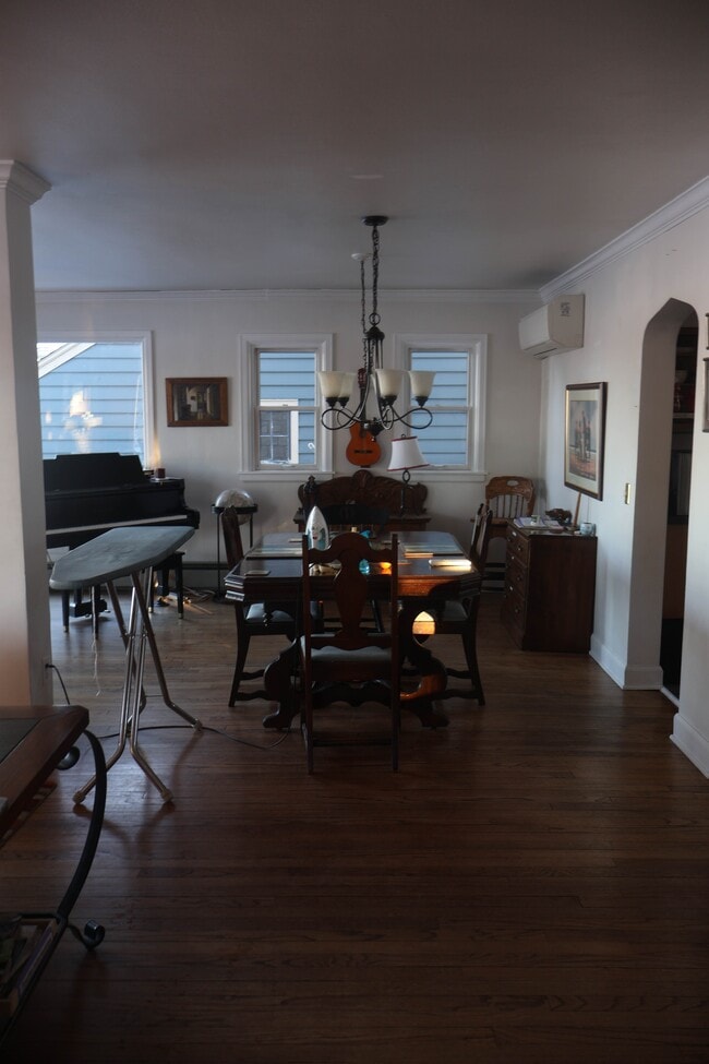 Photo - 637 S Shore Dr