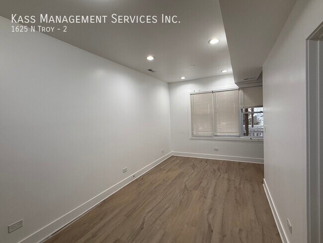 Photo - 1625 N Troy-2 Unit 2