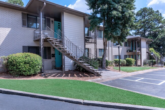 Building - Magnolia Gardens Apartments