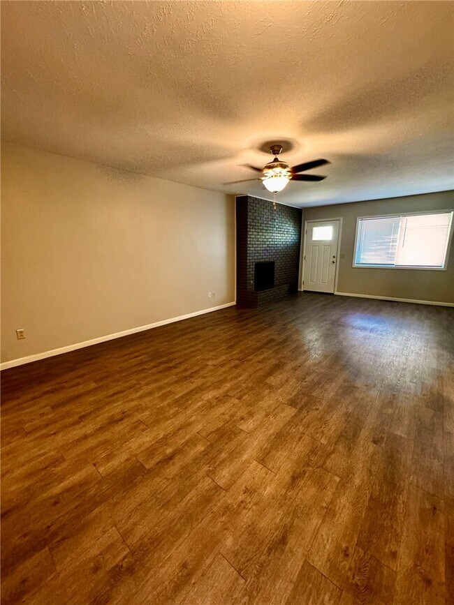 Photo - 14897 Dutchmans Dr