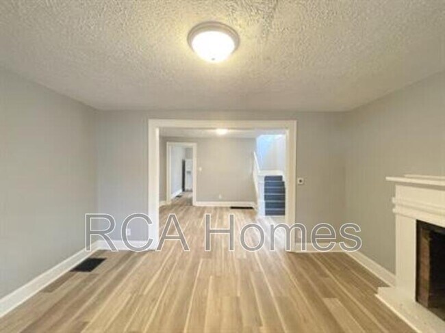 367 S Grand Ave