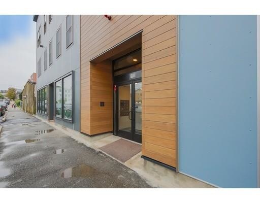 Photo - 100 Sagamore St Unidad 207