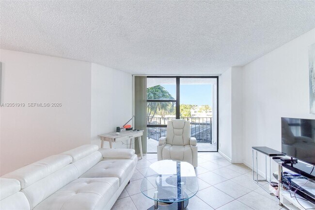 Photo - 800 Parkview Dr Unit 311