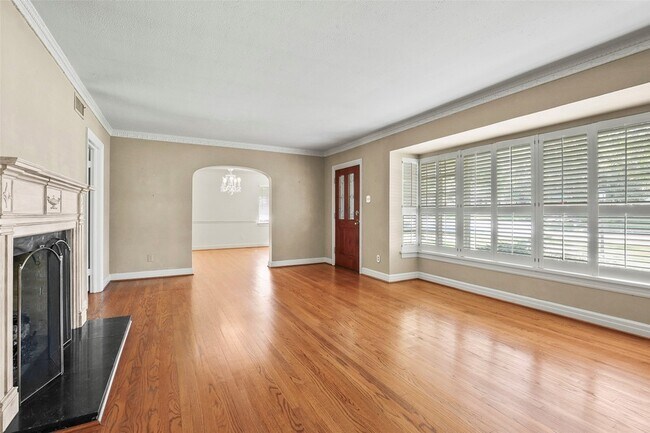 Photo - 7204 Meadow Lake Ave House