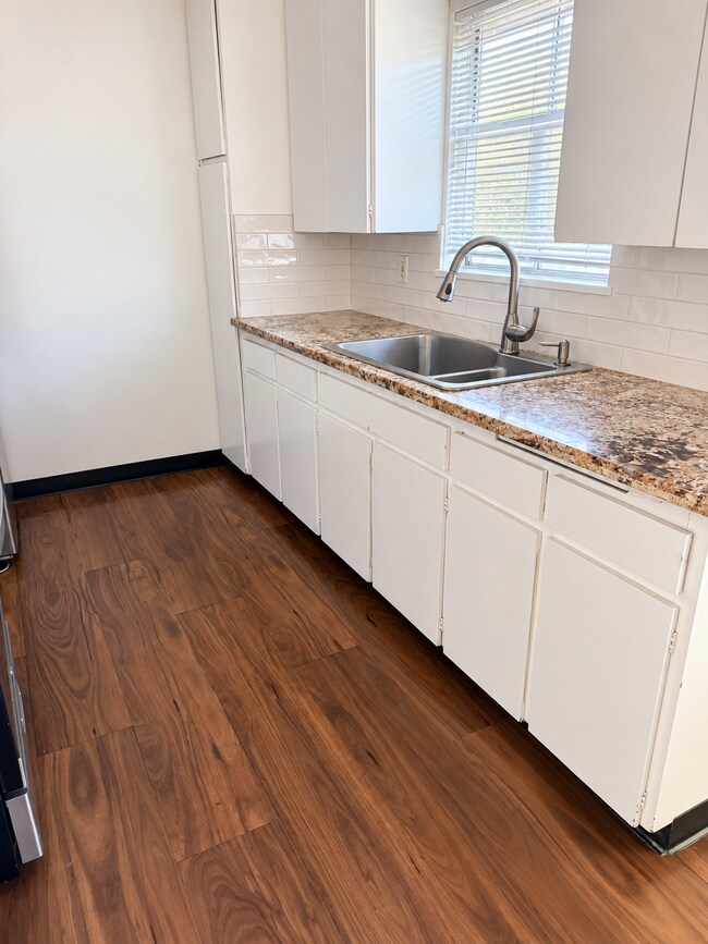 Photo - $900 Move In Special - No rent for September 2026. Must take possession in September 2026 Must se... Unit E