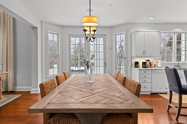 Photo - 1 Augusta Ct