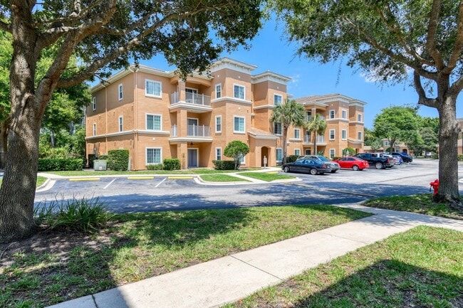 Photo - 605 Fairway Dr Unidad 203 Rental