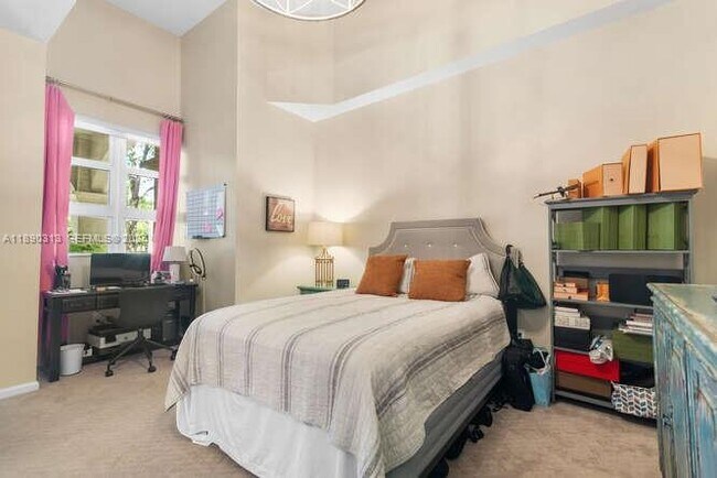 Photo - 403 S Sapodilla Ave Unit 104