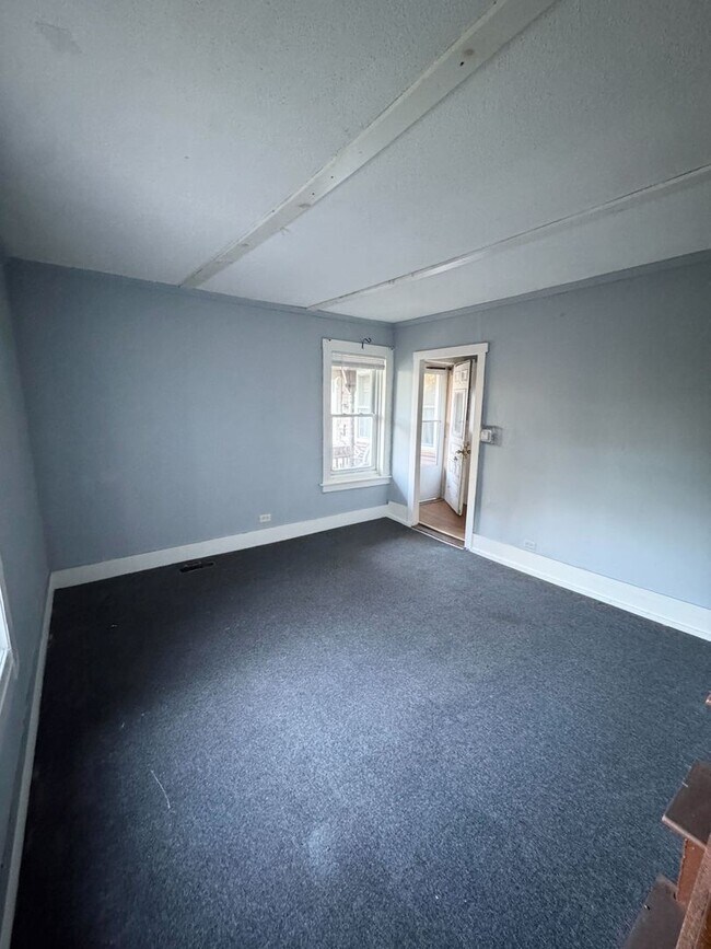 107 Hanover St Unit B