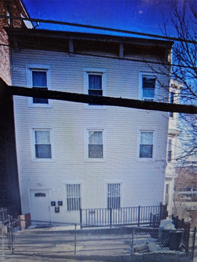 Photo - 10 Locust Hill Ave Unit 2