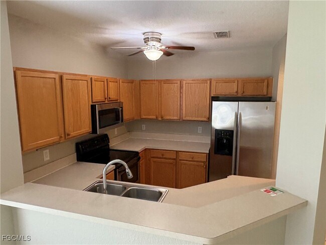 Photo - 10101 Poppy Hill Dr
