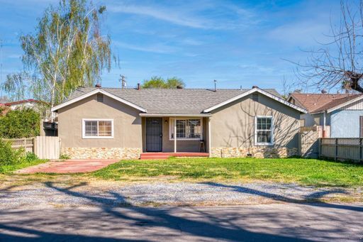 Modesto 3 Bedroom 2 Bathroom Home - Modesto 3 Bedroom 2 Bathroom Home