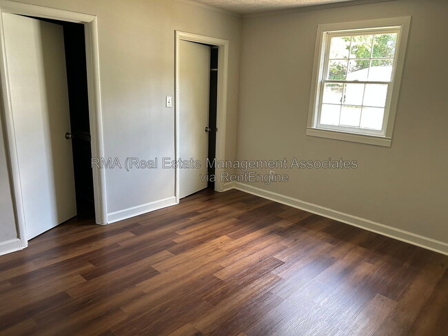 1321 Drewery Ave Unit B