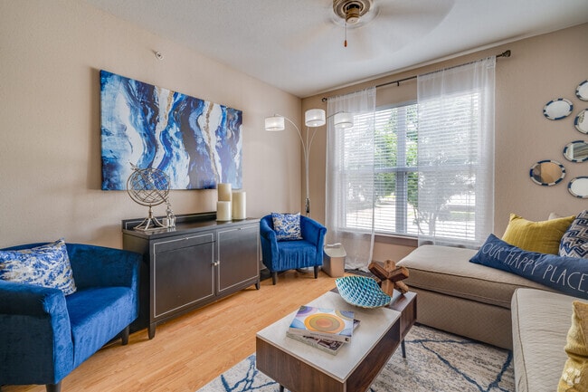 1BR, 1BA - 752SF