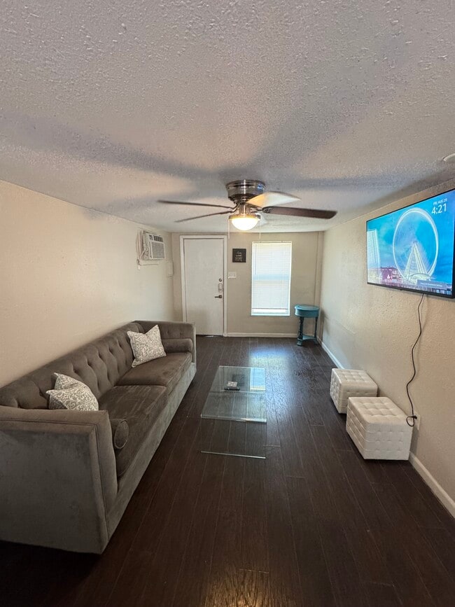 Photo - 1933 S 19th St Unit B