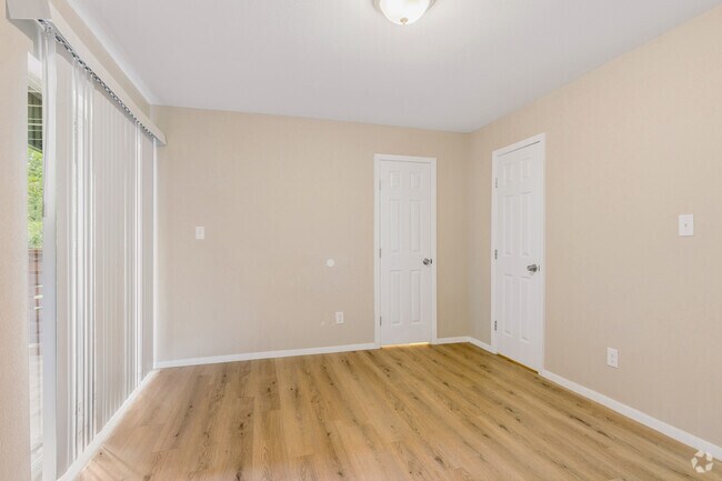 1 habitación, 1 baño - 750 pies cuadrados - Habitación