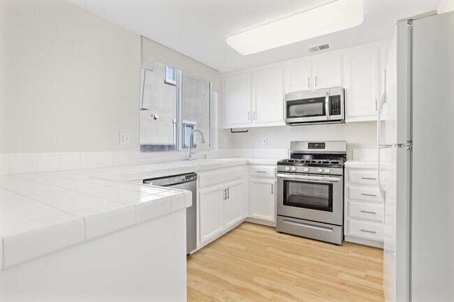 Photo - 517 Tower Hill Ave