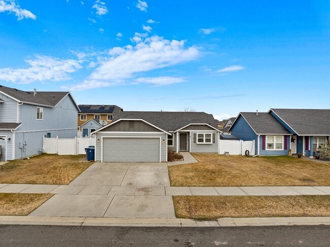 Building Photo - 12530 W 2nd Ave