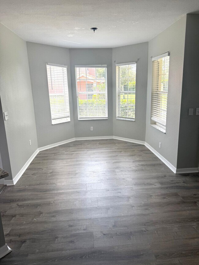 102 SW Peacock Blvd Unit 2-104