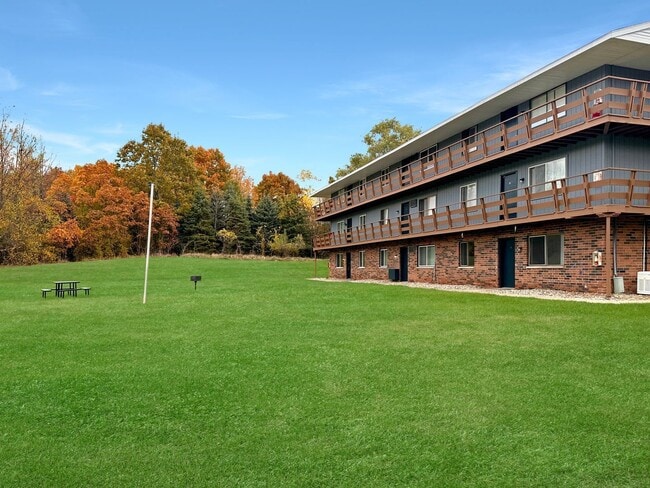 Building Photo - 1605 Bacon Ave Unit 2