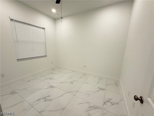 Photo - 1253 Columbus Blvd