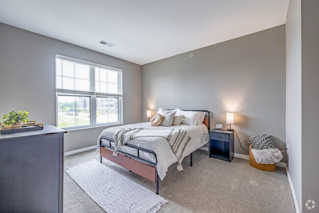 2 habitaciones, 2 baños - 1014 pies cuadrados - Dormitorio principal - Liberty Flats