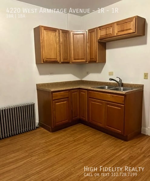 Photo - 4220 W Armitage Ave Unidad 1R