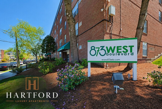 Building Photo - 873 West Boulevard