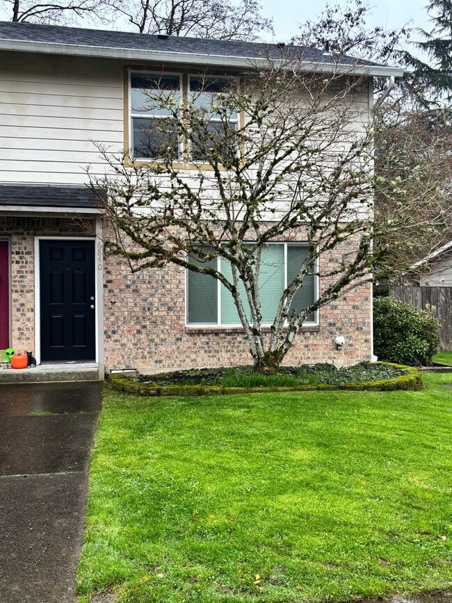 Building Photo - Newly Renovated 3Bedroom Duplex on Garden Home!!