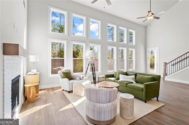 Photo - 491 Pearl St