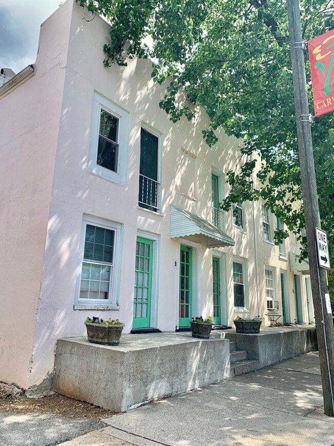 Building Photo - 9 S Crenshaw Ave Unit 9 S. Crenshaw Ave