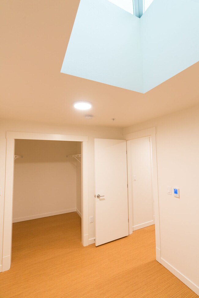 Louisa Hotel Apartments Seattle, WA