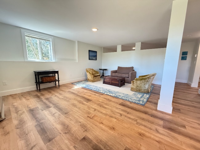 Building Photo - 74 Battle Ave